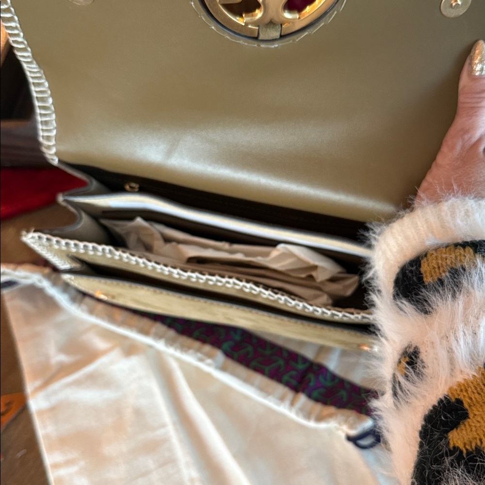 Tory Burch Olive Green Suede Crossbody with Gold Logo - Picture 4 of 8